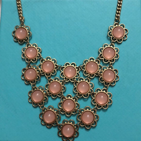 Gold and pink collar necklace - Picture 1 of 3